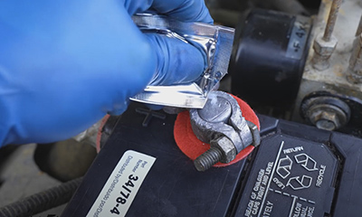 Чем смазать клеммы аккумуляторной батареи